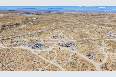 47004 Challenger Way, Lancaster, CA 93535 - Photo 23