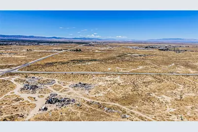 47004 Challenger Way, Lancaster, CA 93535 - Photo 21