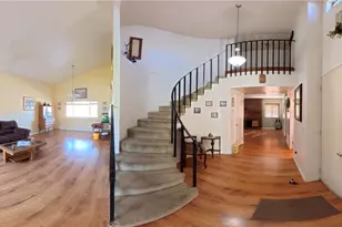 14806 Begonias Ln, Canyon Country, CA 91387 - Photo 5