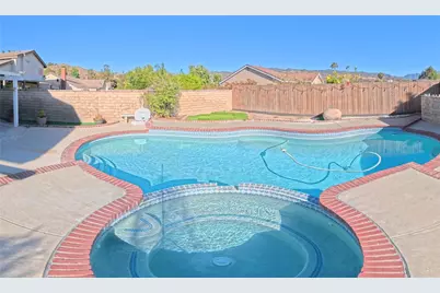 14806 Begonias Lane, Canyon Country, CA 91387 - Photo 3