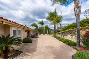 2740 Los Alisos Dr, Fallbrook, CA 92028 - Photo 27