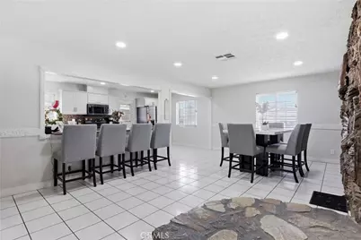 9257 Palmetto, Fontana, CA 92335 - Photo 5