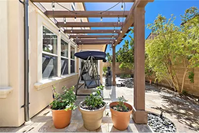 85 Rembrandt, Irvine, CA 92620 - Photo 19