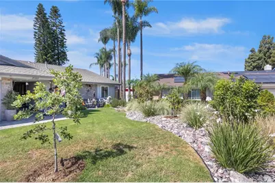 24382 Corta Cresta, Lake Forest, CA 92630 - Photo 3