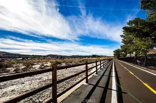 18804 Mandan St, Canyon Country, CA 91351 - Photo 21