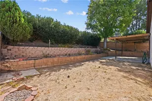 28018 Banjo Cir, Castaic, CA 91384 - Photo 37