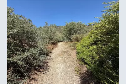 23680 Hillview Road, San Bernardino, CA 92404 - Photo 7