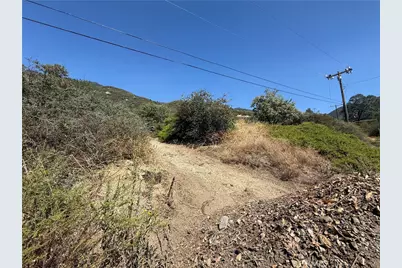 23680 Hillview Road, San Bernardino, CA 92404 - Photo 3