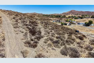 23000 Surfside Court, Canyon Lake, CA 92587 - Photo 25