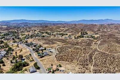 23000 Surfside Court, Canyon Lake, CA 92587 - Photo 5