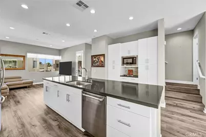 18 Ebb Tide, Newport Beach, CA 92663 - Photo 9