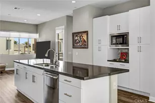 18 Ebb Tide, Newport Beach, CA 92663 - Photo 3