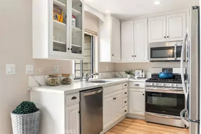 14 Surfside Ct Court, Newport Beach, CA 92663 - Photo 9