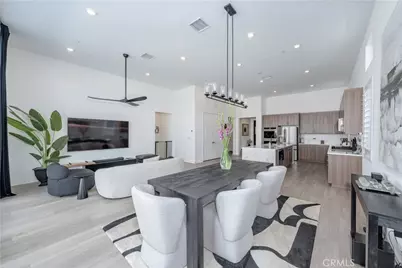 264 Mustang, Palm Springs, CA 92262 - Photo 3