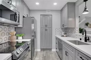 27 Christamon, Irvine, CA 92620 - Photo 7