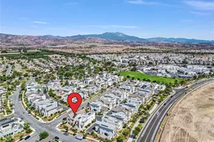 128 Character, Irvine, CA 92618 - Photo 45