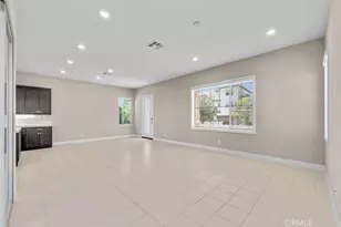 128 Character, Irvine, CA 92618 - Photo 11