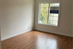 21520 Burbank, Woodland Hills, CA 91367 - Photo 7