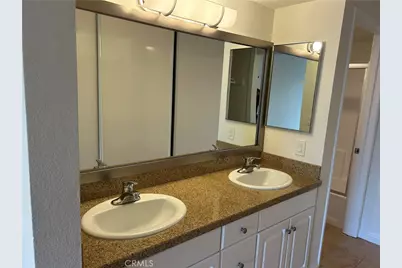 21520 Burbank #303, Woodland Hills, CA 91367 - Photo 9