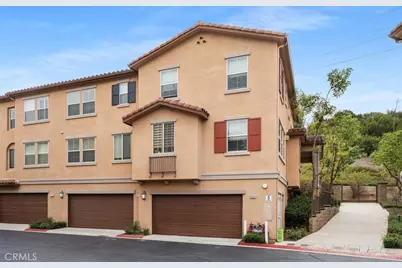 8572 E Kendra Loop, Orange, CA 92867 - Photo 3