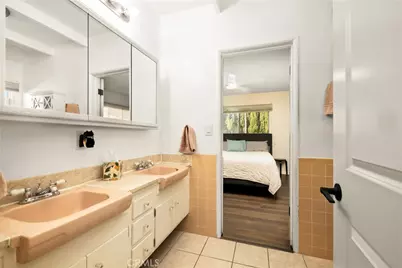 2211 E Romneya, Anaheim, CA 92806 - Photo 31