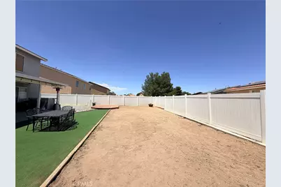 13960 Clydesdale Run, Victorville, CA 92394 - Photo 3