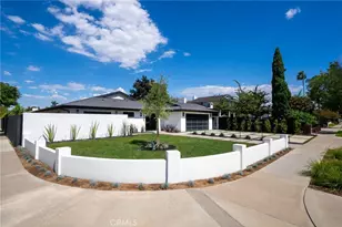2436 Holiday, Newport Beach, CA 92660 - Photo 3