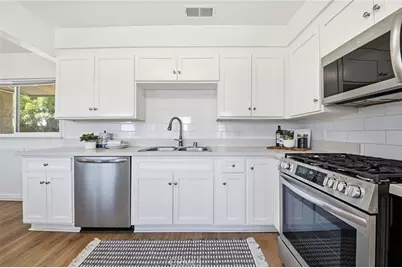 1001 N Hanover, Anaheim, CA 92801 - Photo 11