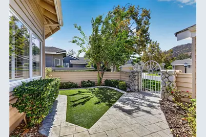 38122 Stone Meadow Drive, Murrieta, CA 92562 - Photo 7