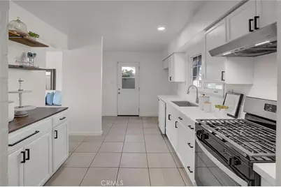 7321 Colombia Drive, Buena Park, CA 90620 - Photo 17