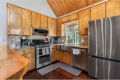 1372 Sequoia, Lake Arrowhead, CA 92352 - Photo 11