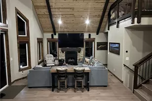 313 Hilltop Ln, Big Bear City, CA 92314 - Photo 5