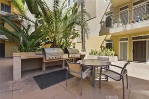 250 N First Street, Burbank, CA 91502 - Photo 37