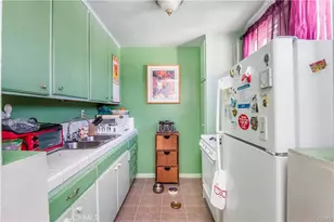 1288 W, Los Angeles, CA 90019 - Photo 9