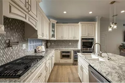 606 Goldenwest Street, Huntington Beach, CA 92648 - Photo 9