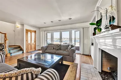 915 W Bay Avenue, Newport Beach, CA 92661 - Photo 11