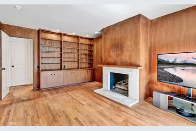 915 W Bay Avenue, Newport Beach, CA 92661 - Photo 29