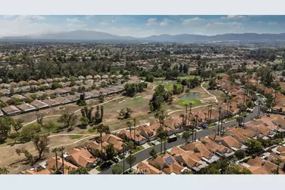 40208 Corte Peralta, Murrieta, CA 92562 - Photo 39