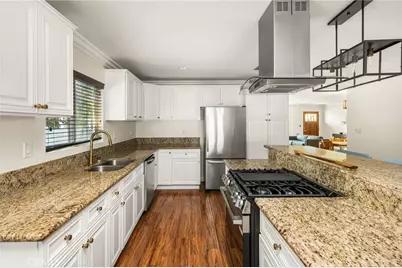 2152 N Greenbrier Road, Long Beach, CA 90815 - Photo 19