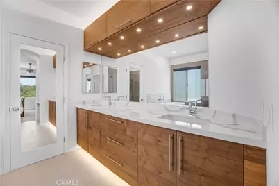 2588 Thorman, Tustin, CA 92782 - Photo 17