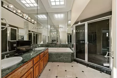 137 Northstar Mall, Marina del Rey, CA 90292 - Photo 21