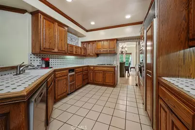 137 Northstar Mall, Marina del Rey, CA 90292 - Photo 11