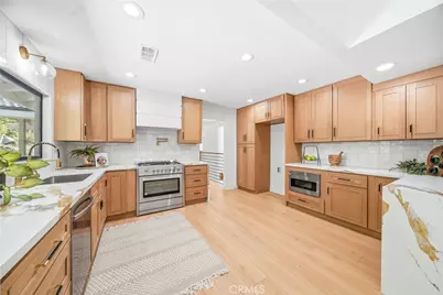 2973 Lakeview Way, Fullerton, CA 92835 - Photo 11
