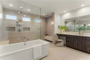 61 Iluna, Irvine, CA 92618 - Photo 17