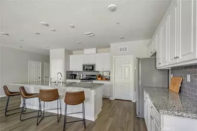 41514 Red Car Drive, Lake Elsinore, CA 92532 - Photo 3