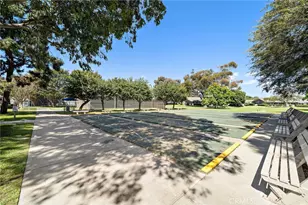 8932 Biscayne Ct, Huntington Beach, CA 92646 - Photo 23