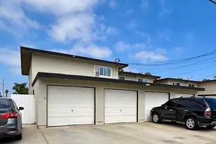 2902 Peppertree Ln, Costa Mesa, CA 92626 - Photo 7