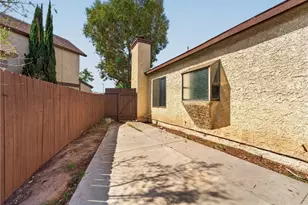 2957 E Ave R2, Palmdale, CA 93550 - Photo 23