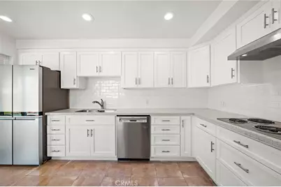 360 Bucknell Road, Costa Mesa, CA 92626 - Photo 15