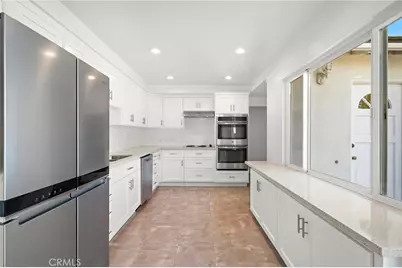 360 Bucknell Road, Costa Mesa, CA 92626 - Photo 17
